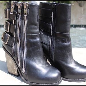 🛑SOLD ON DEPOP Jeffrey Campbell Lowrey Boots